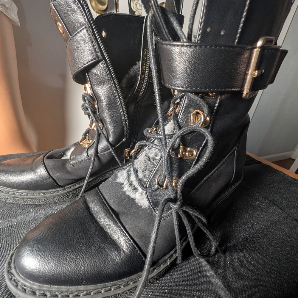 Black leather Boots Patrizia by Spring Step Hilvia faux fur lining Size(38) 7.5